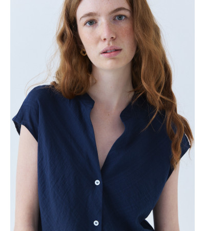 BLUSA MANGA SISA CON CUELLO MAO Y ESCOTE PICO | MULAYA