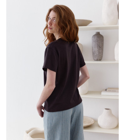 CAMISETA DE MANGA CORTA CON CUELLO PICO | MULAYA