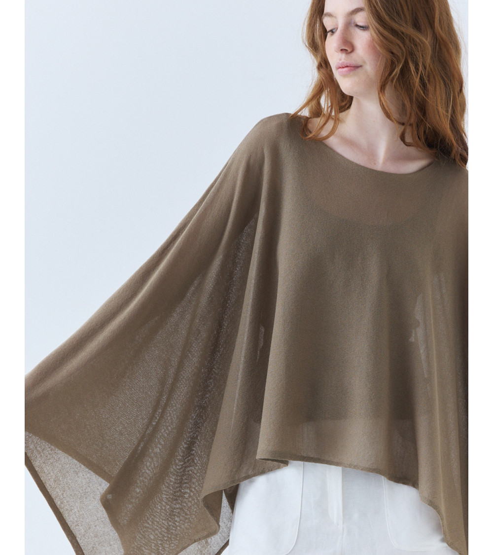 CAPA DE PUNTO FINO CON PUNTAS ASIMÉTRICAS | MULAYA