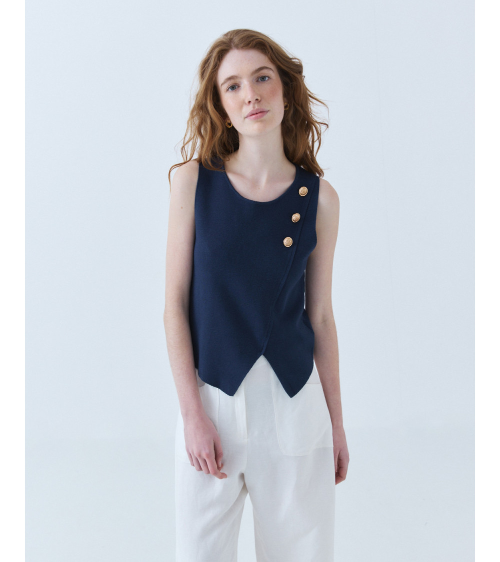 CHALECO DE PUNTO CON BOTONES Y ESCOTE ASIMÉTRICO | MULAYA