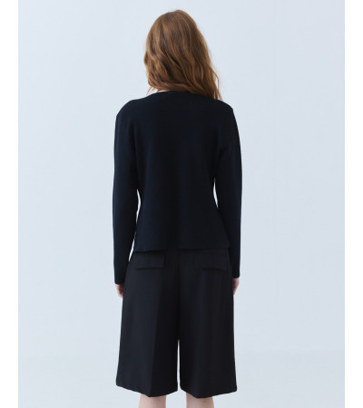 Chaqueta Punto con Broches Dorados y Cuello V | MULAYA