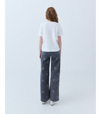 JEANS WIDE LEG CROPPED CON BORDADOS | MULAYA