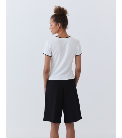 CAMISETA MANGA CORTA DETALLES CONTRASTE | MULAYA