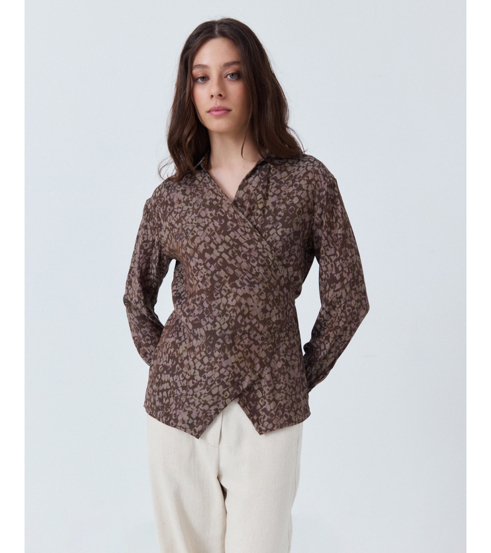 BLUSA CRUZADA CON LAZADA Y ESTAMPADO | MULAYA