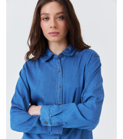 CAMISA DENIM FLUIDA DE CORTE CLÁSICO | MULAYA