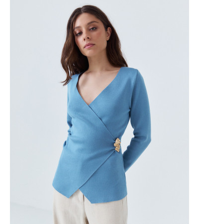 TOP DE PUNTO CRUZADO CON BROCHE JOYA | MULAYA