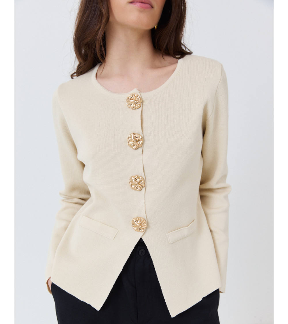 CHAQUETA DE PUNTO CON CORTE PEPLUM Y BOTONES JOYA | MULAYA