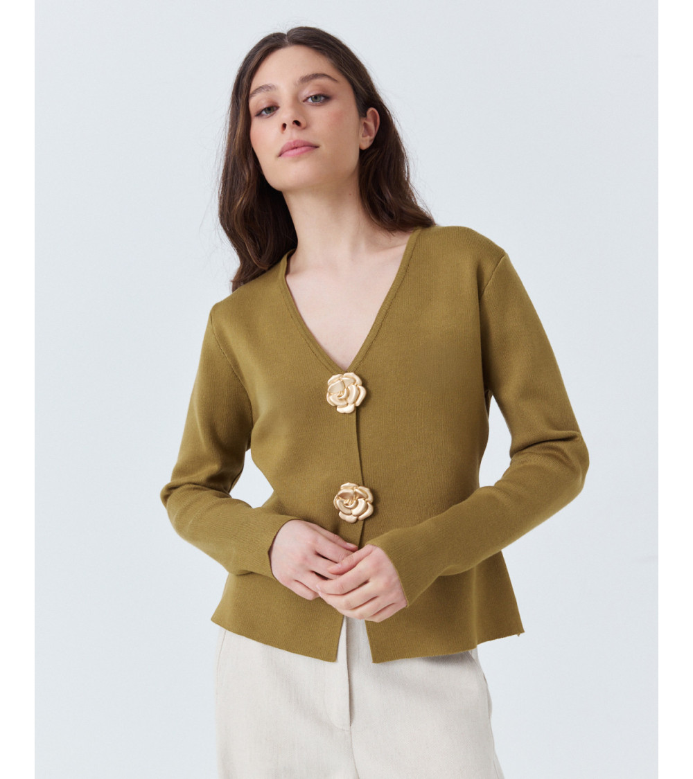 Chaqueta Punto con Broches Dorados y Cuello V | MULAYA
