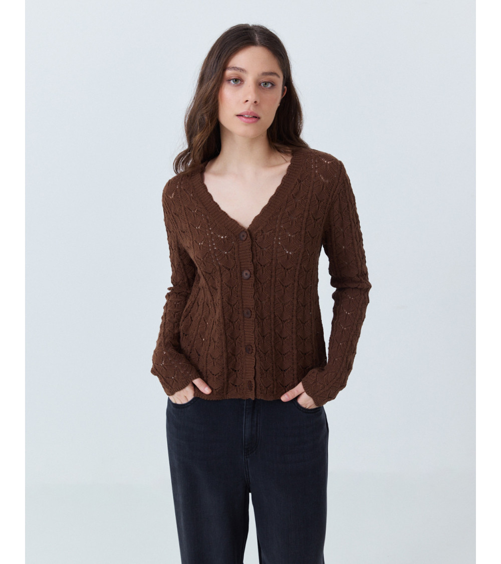 CÁRDIGAN DE PUNTO CALADO CON CUELLO PICO | MULAYA