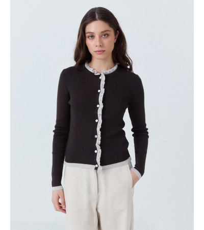 JERSEY DE PUNTO CON VOLANTES Y VIVOS A CONTRASTE | MULAYA