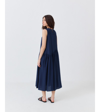 VESTIDO MIDI FLUIDO SIN MANGAS CON CINTURA ASIMÉTRICA | MULAYA