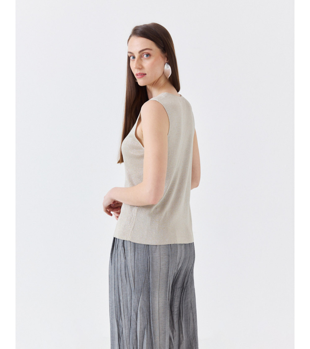 CHALECO DE PUNTO BRILLANTE CON ESCOTE EN V | MULAYA