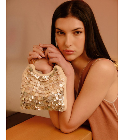 BOLSO DE MANO CON DETALLES DE NÁCAR Y ASA DE MADERA | MULAYA