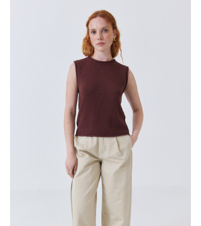 Chaleco de Punto con Cuello Caja y Detalle Sisa | MULAYA