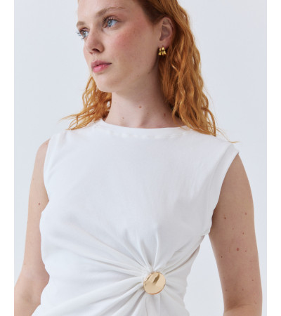 CAMISETA MANGA SISA CON DETALLE DE PLIEGUES | MULAYA