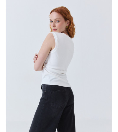 CAMISETA MANGA SISA CON DETALLE DE PLIEGUES | MULAYA