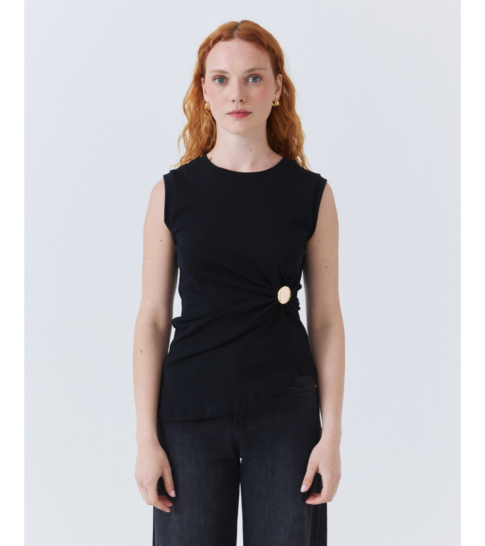 CAMISETA MANGA SISA CON DETALLE DE PLIEGUES | MULAYA