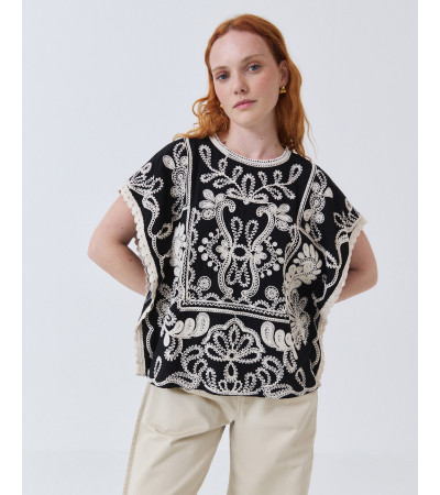 BLUSA BOHO CON BORDADOS ORNAMENTALES | MULAYA