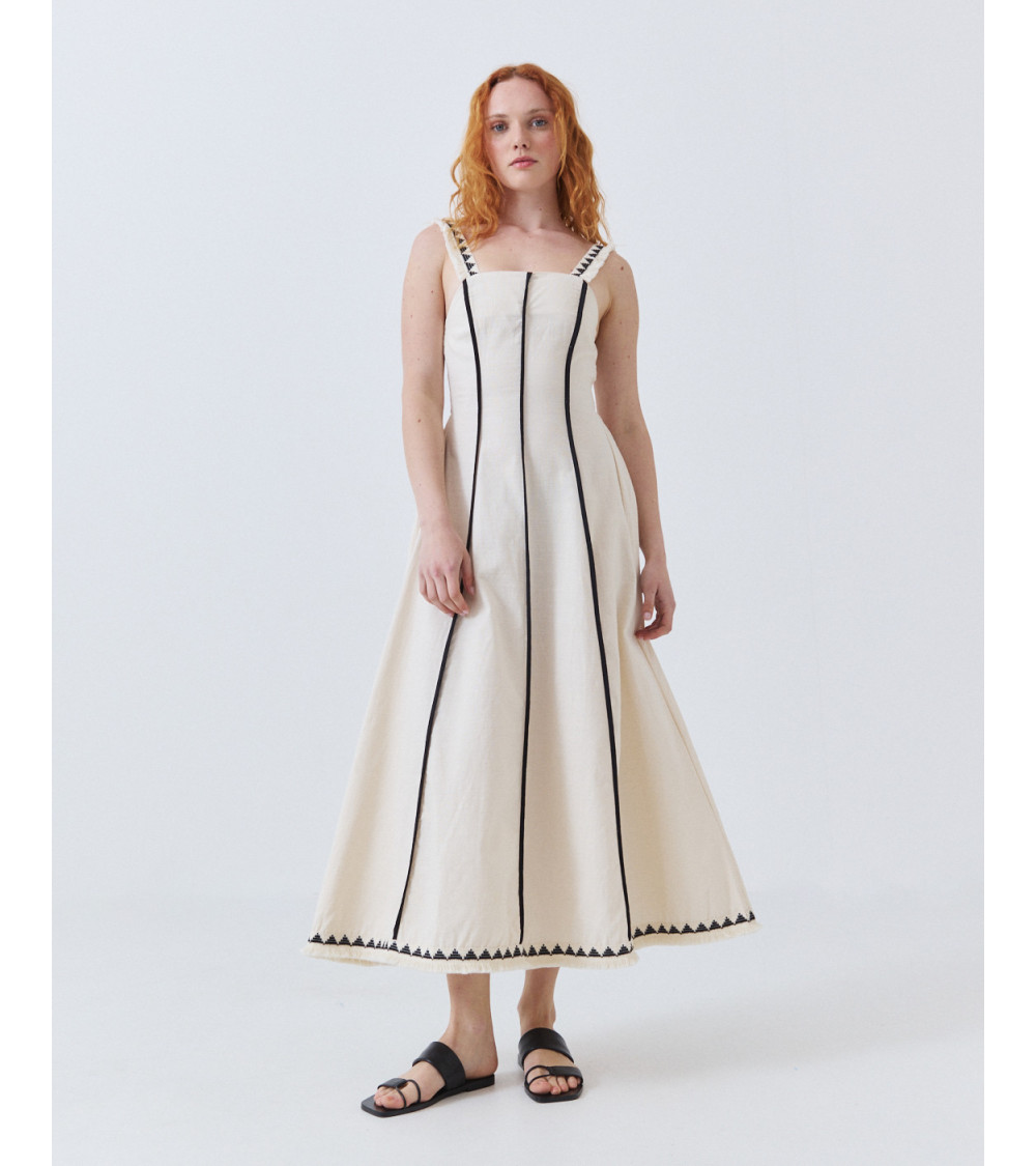 VESTIDO LARGO ESCOTE CUADRADO Y DETALLE ETNICO | MULAYA