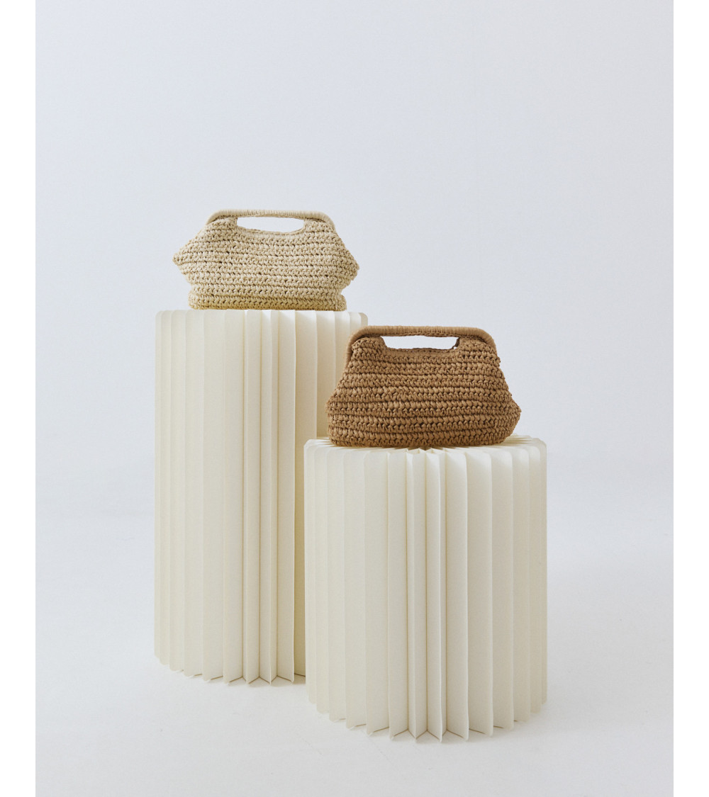 BOLSO DE PAJA TRENZADA CON CADENA DORADA | MULAYA