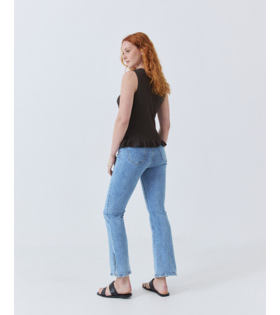 Jeans Estilo Flare con Cinco Bolsillos | MULAYA