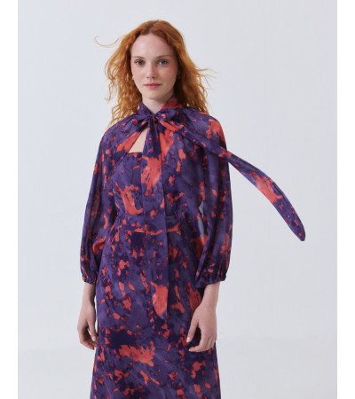 CHAL CON MANGAS Y LAZADA AL CUELLO ESTAMPADO | MULAYA