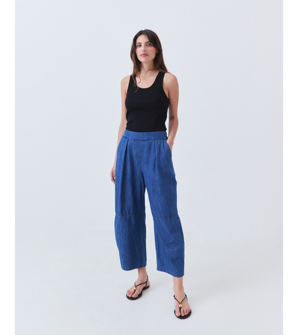 JEANS BARREL FIT CON DETALLE DE BLOQUES | MULAYA