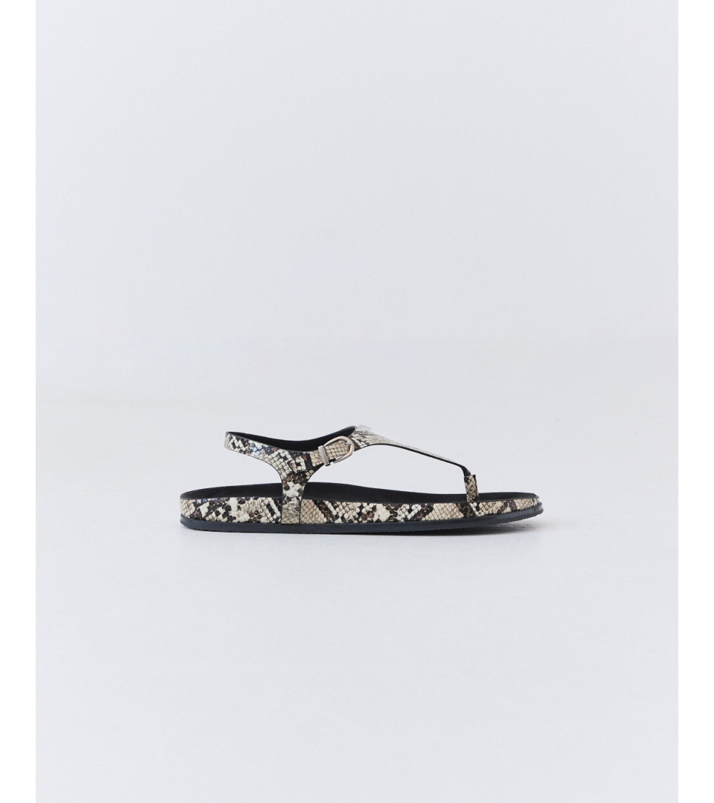 Sandalia Plana de Dedo Estampado Serpiente | MULAYA