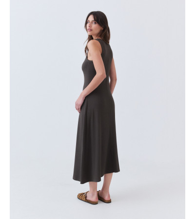 Vestido Largo con Cuello de Ojales | MULAYA