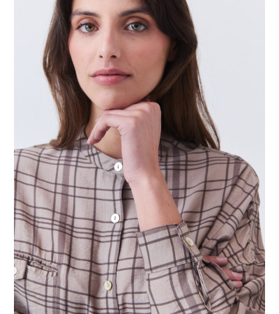 Camisa Crop de Cuadros con Cuello Mao | MULAYA