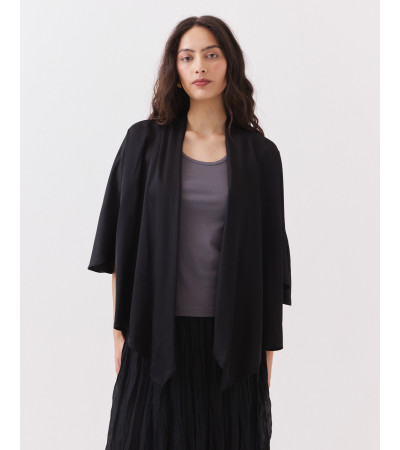 Kimono Corto con Mangas Campana y Bajo Asimétrico | MULAYA