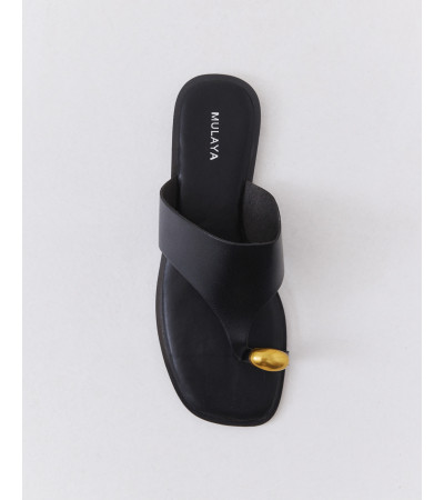 Sandalia Plana de Dedo con Joya Dorada Irrregular | MULAYA