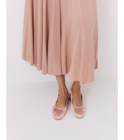 Falda Evasé Fluida con Pliegues y Cintura Elástica | MULAYA