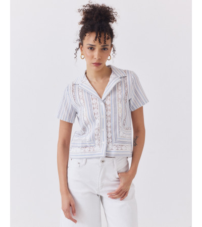 Camisa Rayas Crop con Encaje Frontal | MULAYA