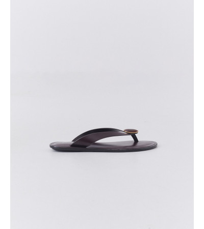 Sandalia Plana Marrón de Dedo con Piedra Ámbar | MULAYA