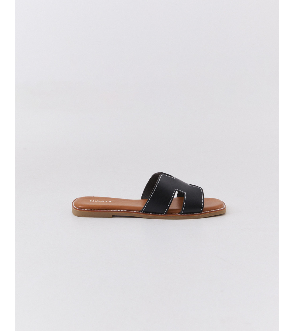 Sandalia Plana Pala "H" con Pespuntes Contraste | MULAYA