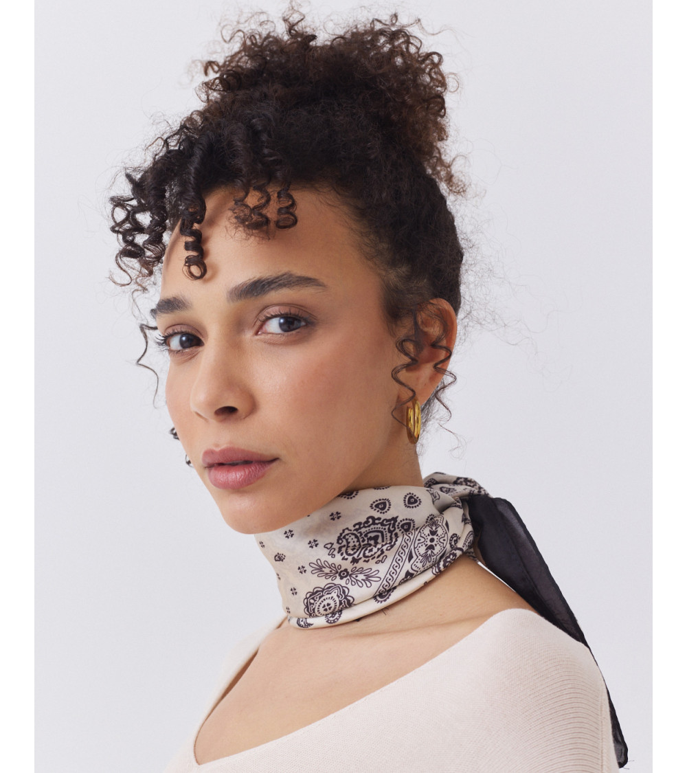 PAÑUELO BANDANA CUADRADO CON ESTAMPADO PATCHWORK | MULAYA