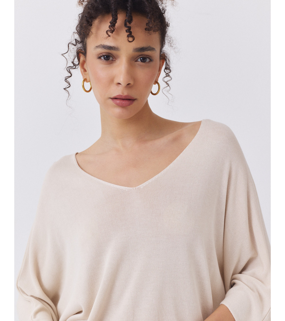 JERSEY DE PUNTO CON MANGA MURCIÉLAGO Y CUELLO EN V | MULAYA