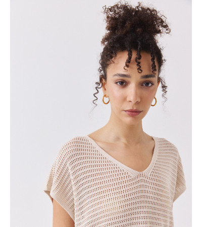 CHALECO DE PUNTO CALADO CON CUELLO EN V | MULAYA