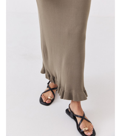 FALDA LARGA DE PUNTO CON CINTURA ELÁSTICA Y VOLANTE | MULAYA