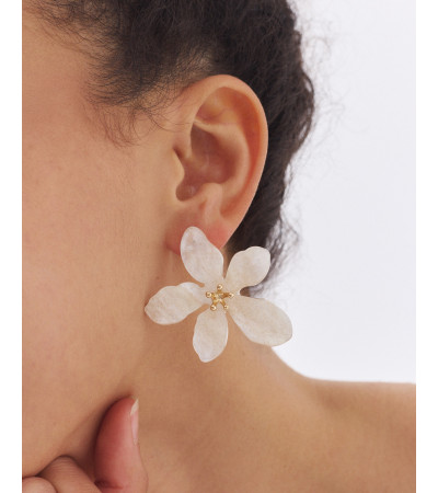 Pendiente de Flor con Detalle Dorado Central | MULAYA