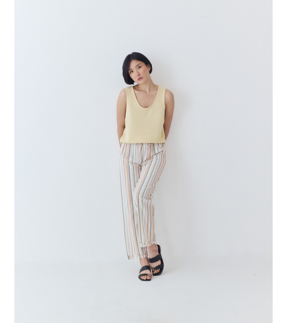 PANTALÓN RECTO DE RAYAS CON VOLANTES EN EL BAJO | MULAYA