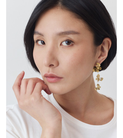 PENDIENTES LARGOS DE ACERO CON MARIPOSAS EN CASCADA | MULAYA