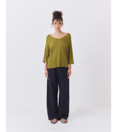 JERSEY DE PUNTO CON MANGA MURCIÉLAGO Y CUELLO EN V | MULAYA