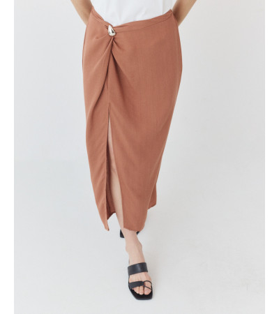 FALDA MIDI RECTA CRUZADA CON DETALLE METÁLICO | MULAYA