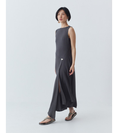 VESTIDO LARGO CON APLIQUE DORADO | MULAYA