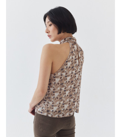 TOP HALTER ESTAMPADO CON ABERTURA TRASERA | MULAYA
