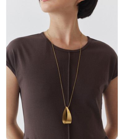 COLLAR DE CADENA FINA CON COLGANTE GEOMÉTRICO | MULAYA