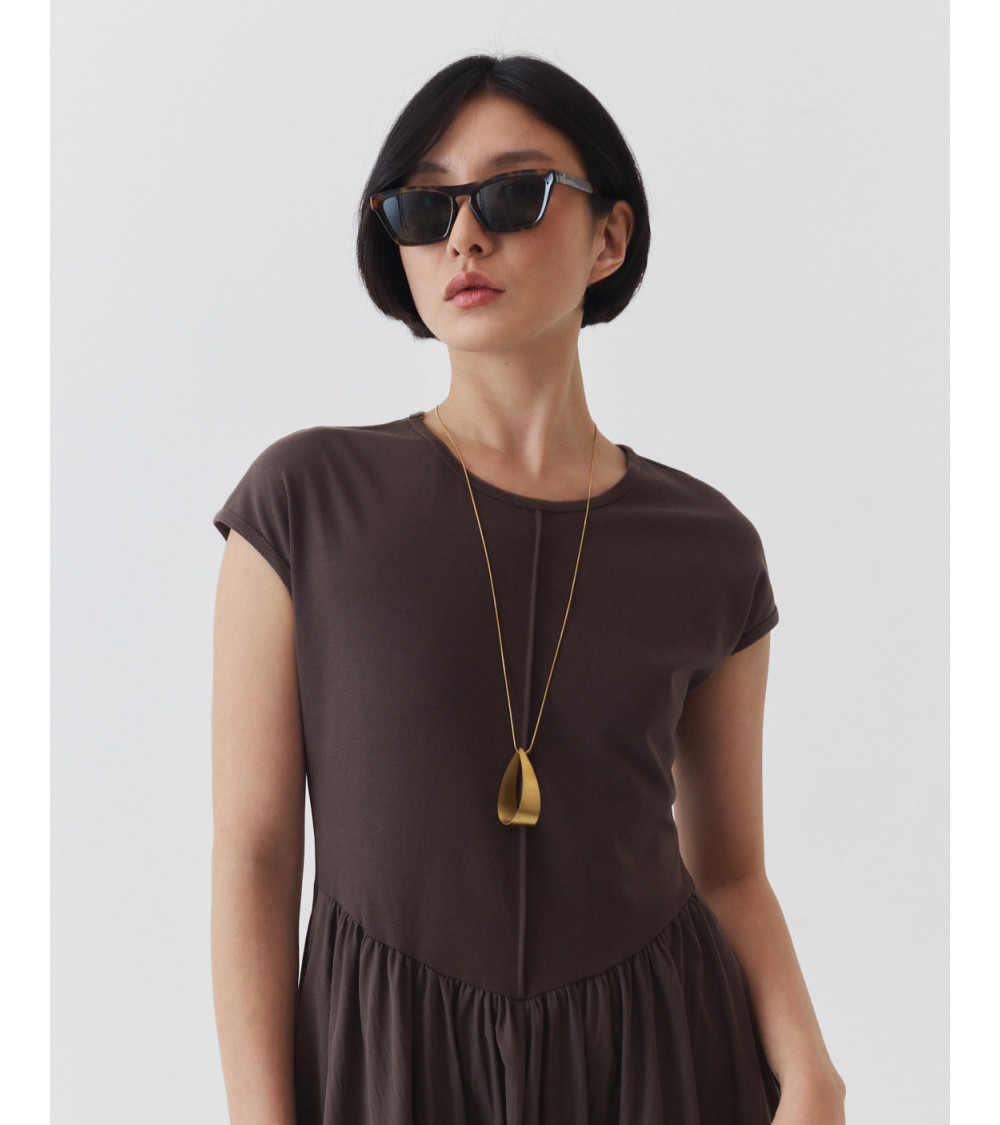 COLLAR DE CADENA FINA CON COLGANTE GEOMÉTRICO | MULAYA