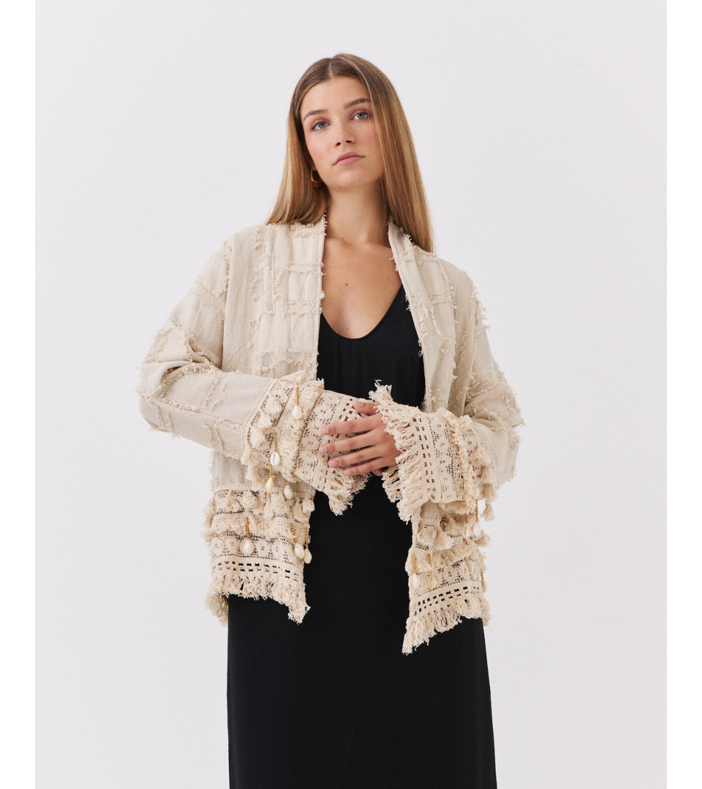 CHAQUETA ÉTNICA DE ALGODÓN CON DETALLE DE CONCHAS | MULAYA